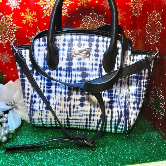 Betsey Johnson Handbags - Gorgeous Betsey Johnson Crossbody Purse